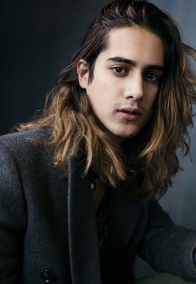 feee1911362c486c07aa3a75b8fcd45d--face-claims-avan-jogia.jpg