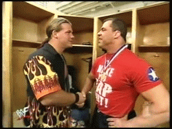 adb8QTR4.gif