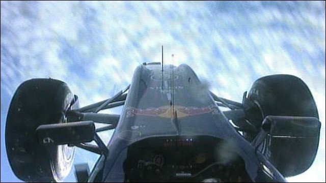 _48188986_webbercrashincar640.jpg