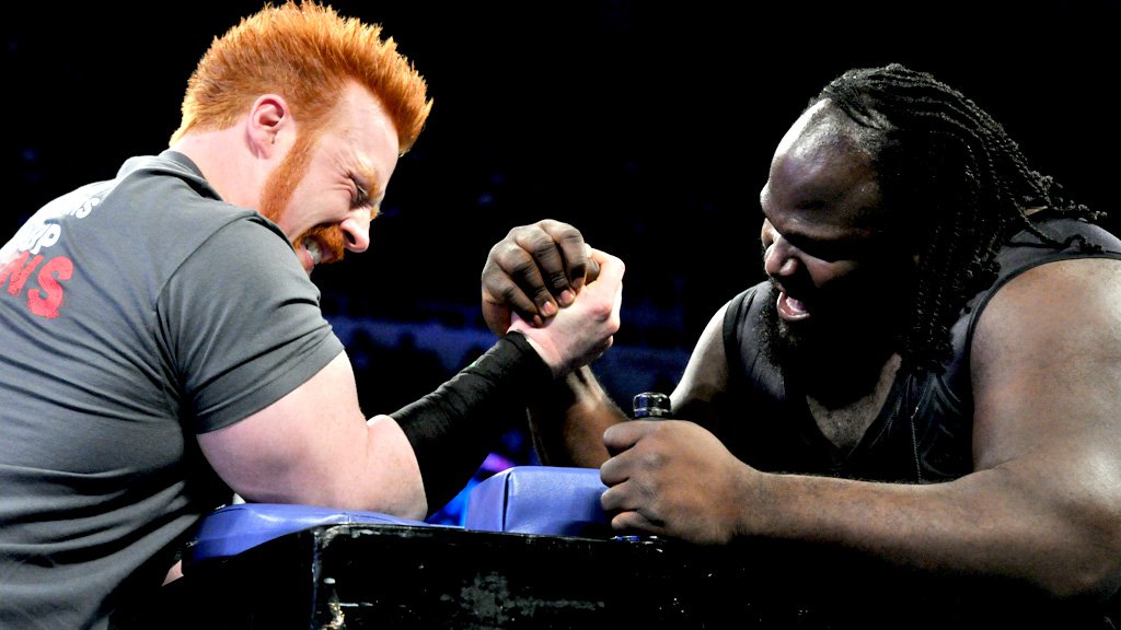 20130502_SD_Henry_Sheamus_Arm_Wrestling.jpg