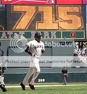 Bonds715.jpg